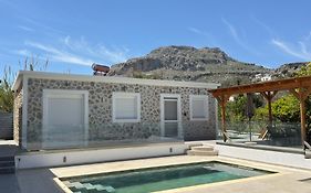 Casa Nikolou Stegna